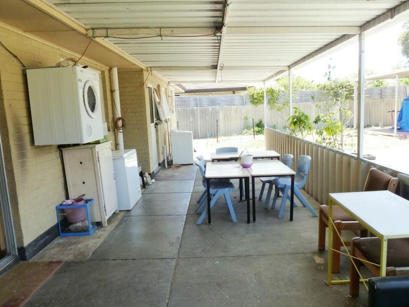 21 Quamby Place, Rockingham WA 6168