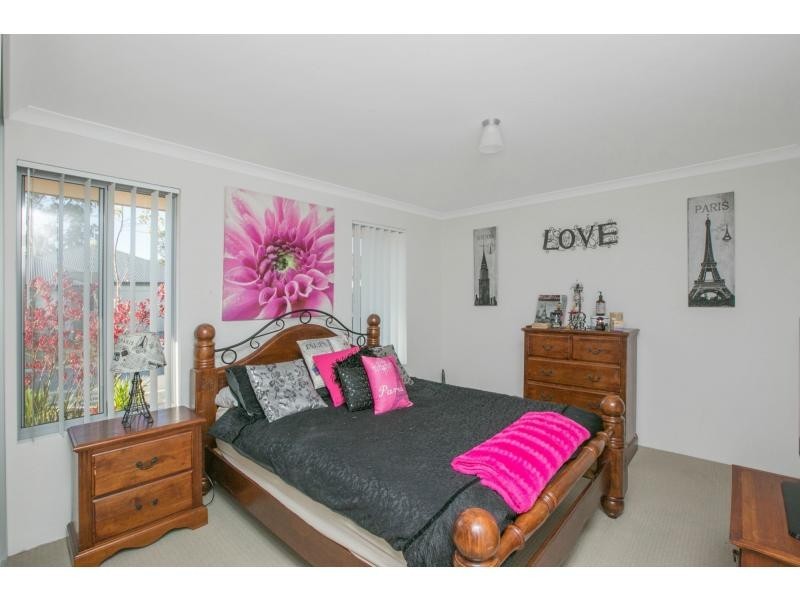 54 Encourage Loop, Dudley Park WA 6210