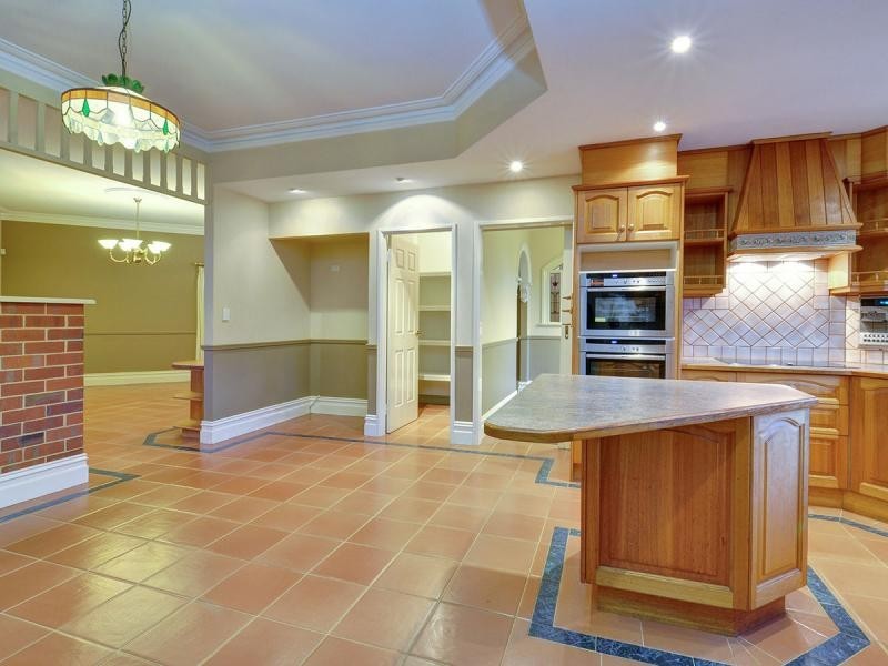 8 Lanchester Way, Stirling WA 6021