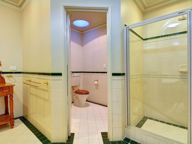 8 Lanchester Way, Stirling WA 6021