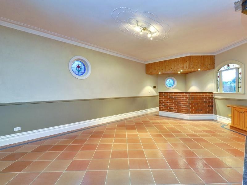 8 Lanchester Way, Stirling WA 6021