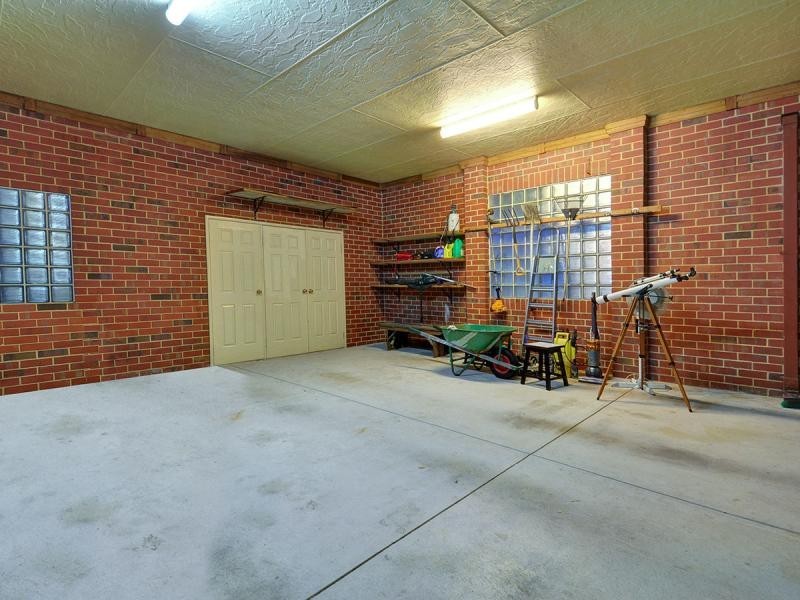 8 Lanchester Way, Stirling WA 6021