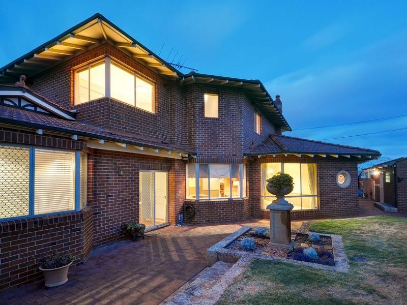 8 Lanchester Way, Stirling WA 6021