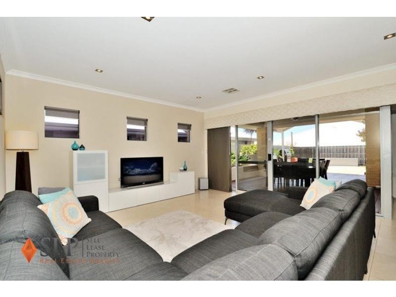 23 Brigalow Bend, Ellenbrook WA 6069