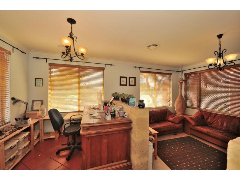 6 Gillen Place, Waikiki WA 6169