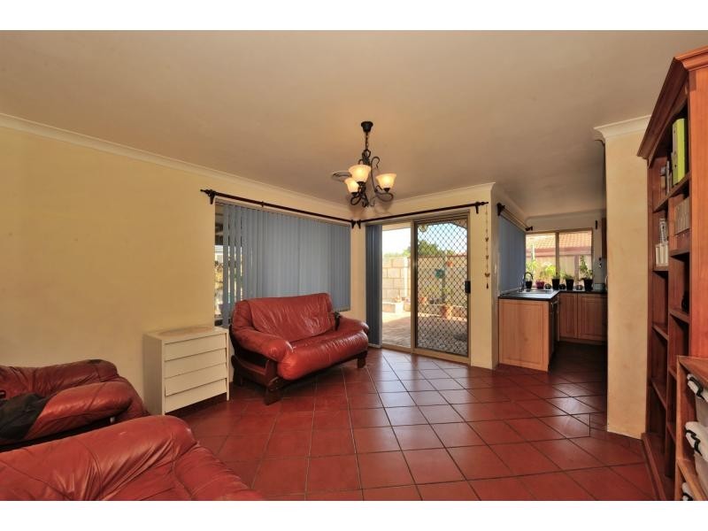 6 Gillen Place, Waikiki WA 6169