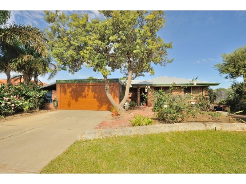 6 Gillen Place, Waikiki WA 6169