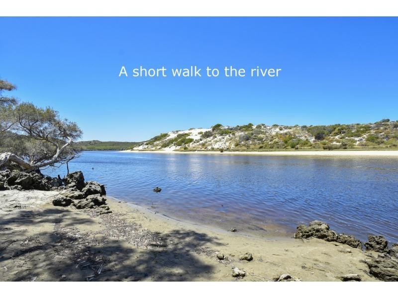 23 Stephens Crescent, Guilderton WA 6041