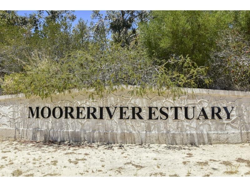 23 Stephens Crescent, Guilderton WA 6041