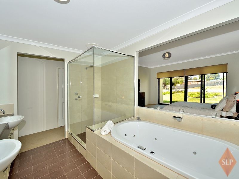 5 Caspar Place, Madora Bay WA 6210