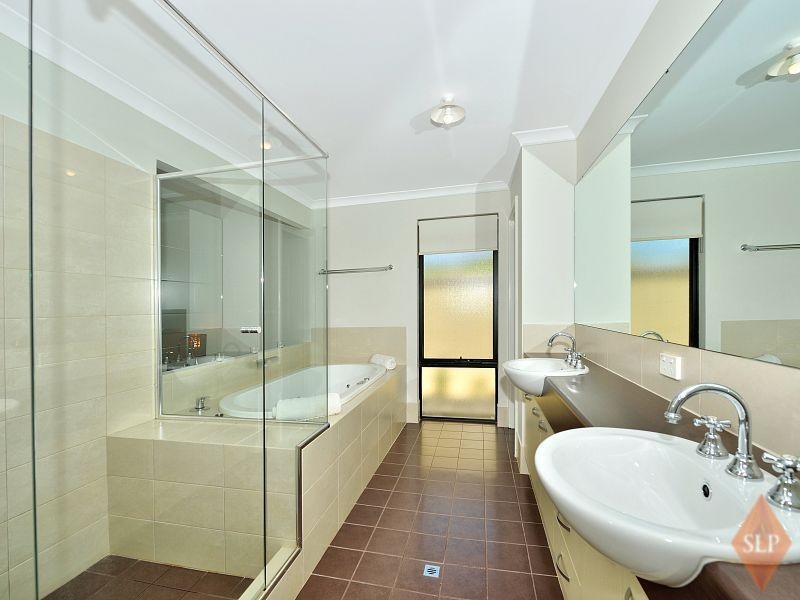 5 Caspar Place, Madora Bay WA 6210