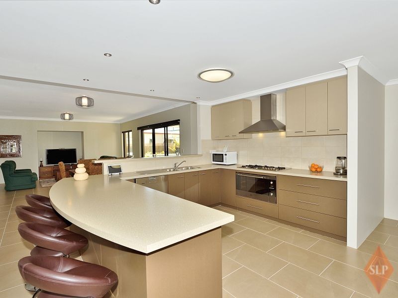 5 Caspar Place, Madora Bay WA 6210