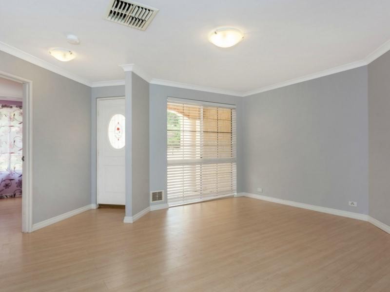 12 Wooloomooloo ROAD, Greenmount WA 6056