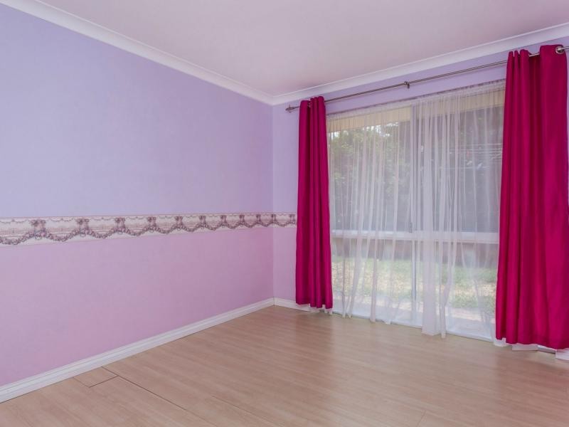 12 Wooloomooloo ROAD, Greenmount WA 6056