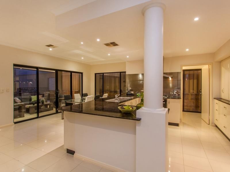 78 Silver Sands Drive, Iluka WA 6028