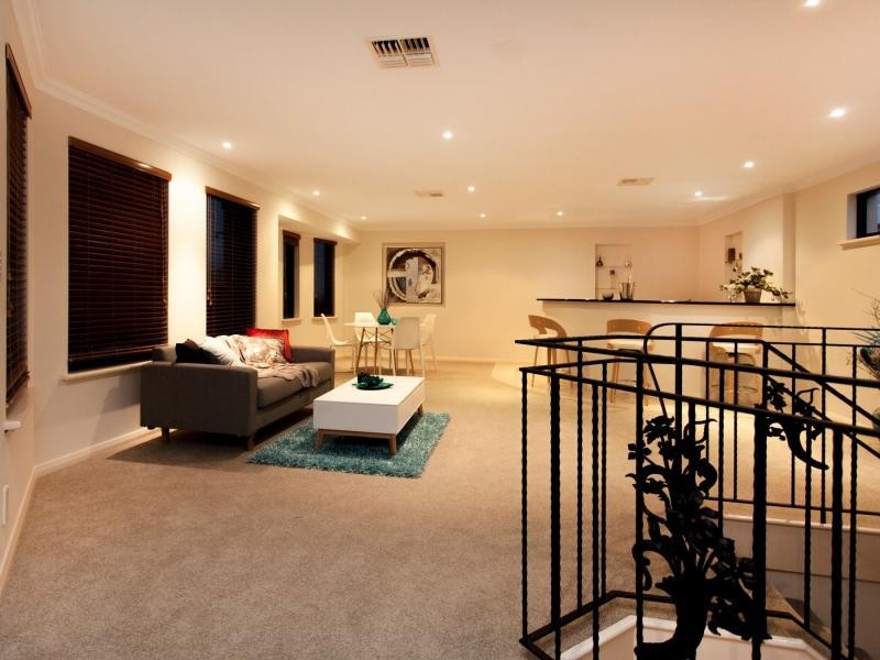 78 Silver Sands Drive, Iluka WA 6028