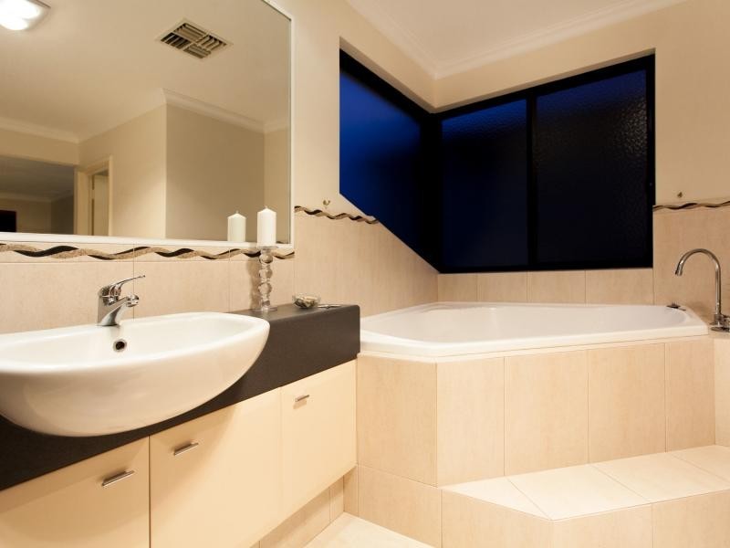 78 Silver Sands Drive, Iluka WA 6028