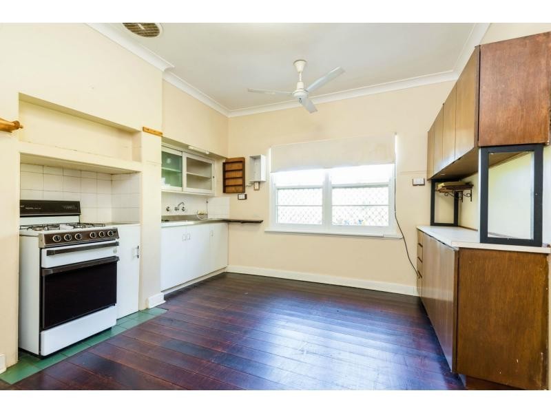 30 Donar Street, Innaloo WA 6018