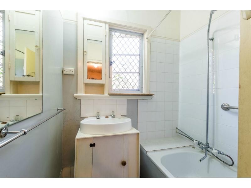 30 Donar Street, Innaloo WA 6018