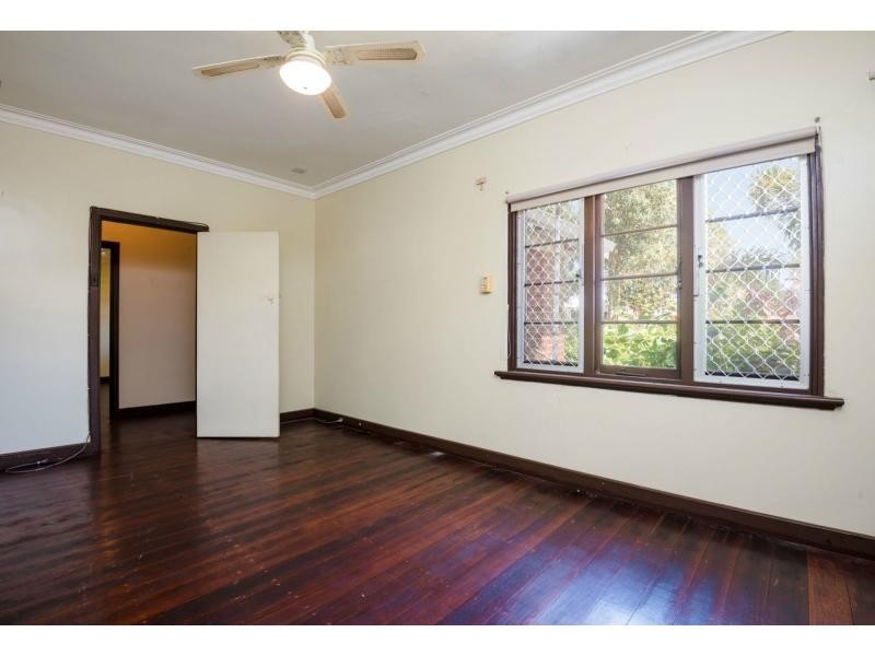 30 Donar Street, Innaloo WA 6018