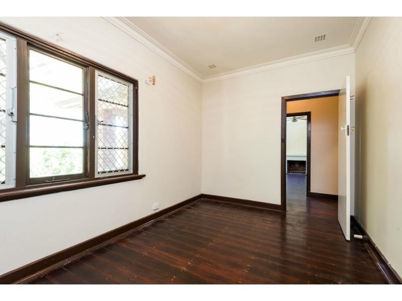 30 Donar Street, Innaloo WA 6018