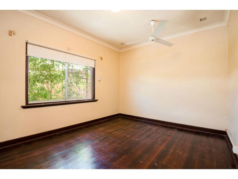 30 Donar Street, Innaloo WA 6018