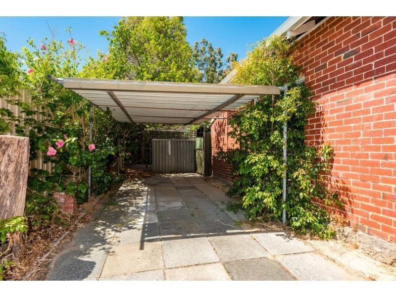 30 Donar Street, Innaloo WA 6018