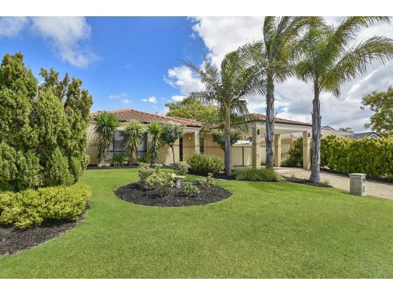 12 Rayner Drive, Landsdale WA 6065