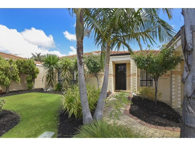 12 Rayner Drive, Landsdale WA 6065