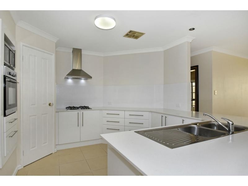 12 Rayner Drive, Landsdale WA 6065