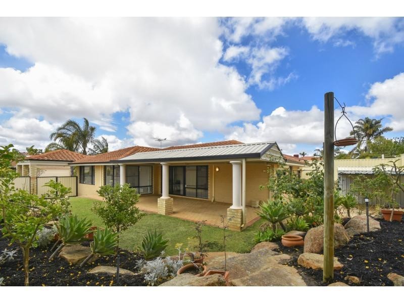 12 Rayner Drive, Landsdale WA 6065