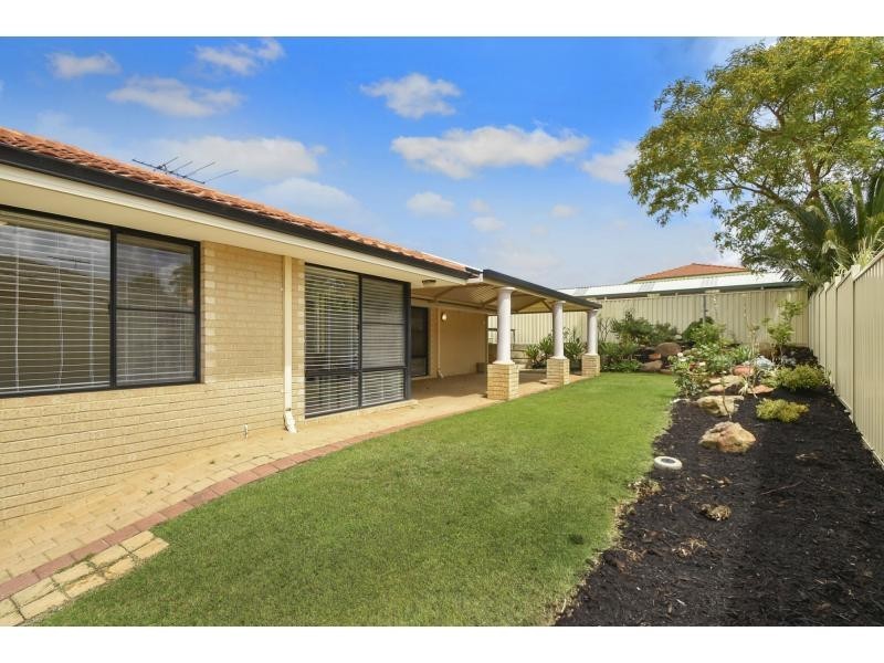 12 Rayner Drive, Landsdale WA 6065