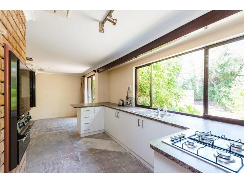 1 Gardinia Place, Mullaloo WA 6027