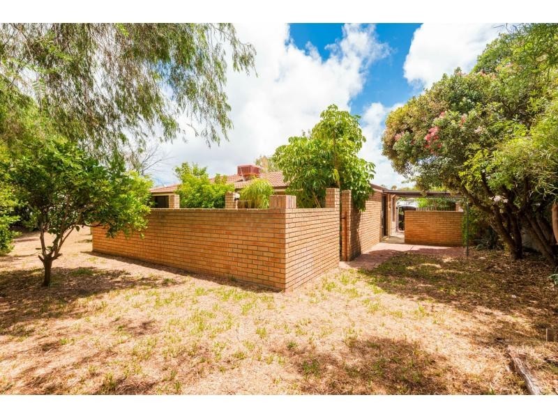 1 Gardinia Place, Mullaloo WA 6027