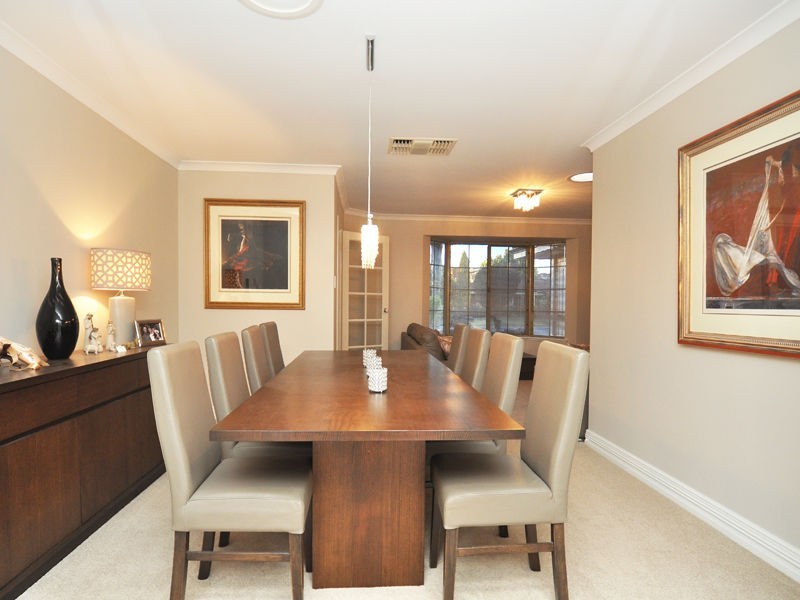 11 Grey-Smith Gardens, Woodvale WA 6026