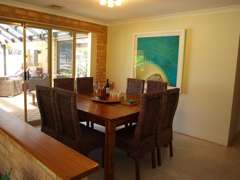 11 Grey-Smith Gardens, Woodvale WA 6026