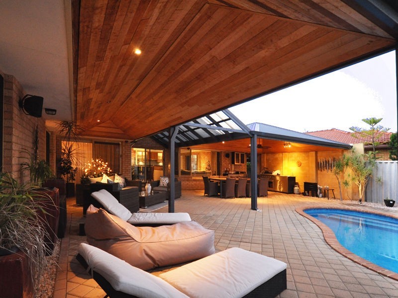 11 Grey-Smith Gardens, Woodvale WA 6026