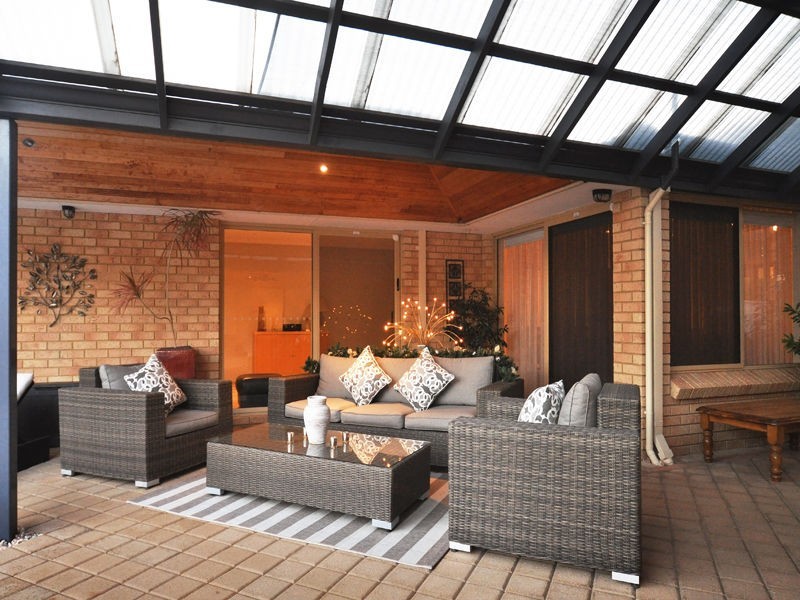 11 Grey-Smith Gardens, Woodvale WA 6026