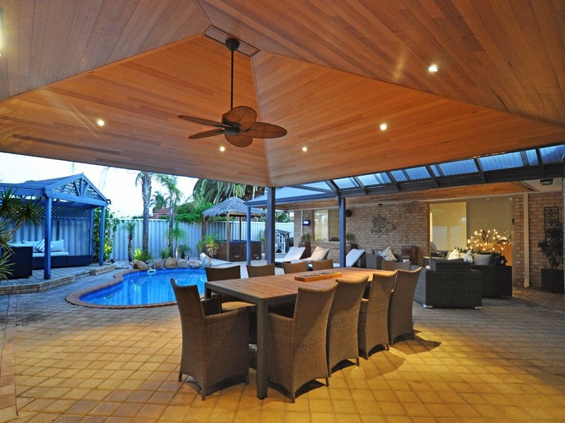 11 Grey-Smith Gardens, Woodvale WA 6026