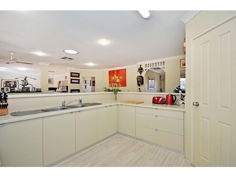 20 Regelia Turn, Ellenbrook WA 6069