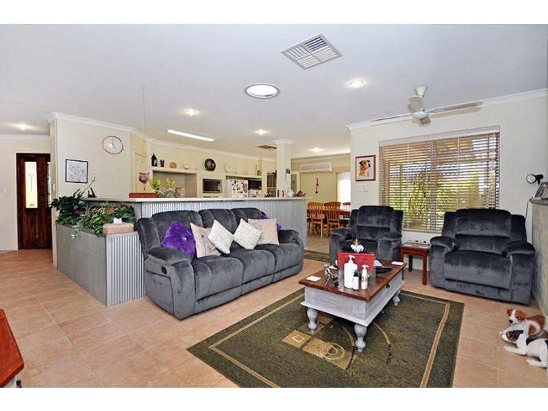 20 Regelia Turn, Ellenbrook WA 6069