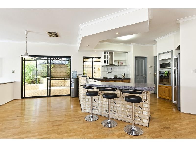 62 Parkwood Avenue, Woodvale WA 6026