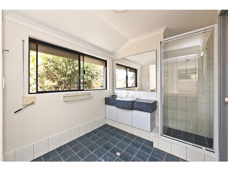 62 Parkwood Avenue, Woodvale WA 6026