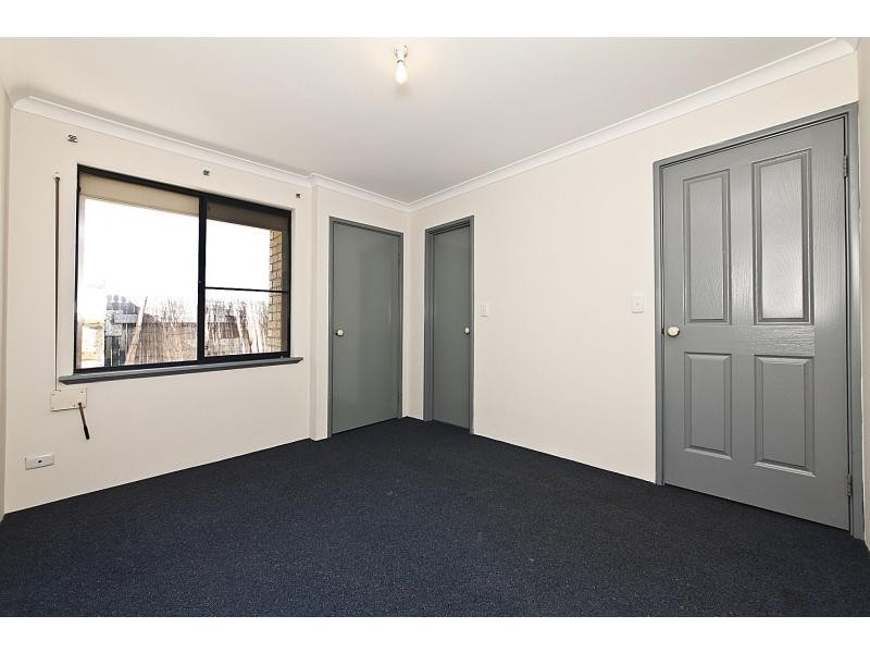62 Parkwood Avenue, Woodvale WA 6026