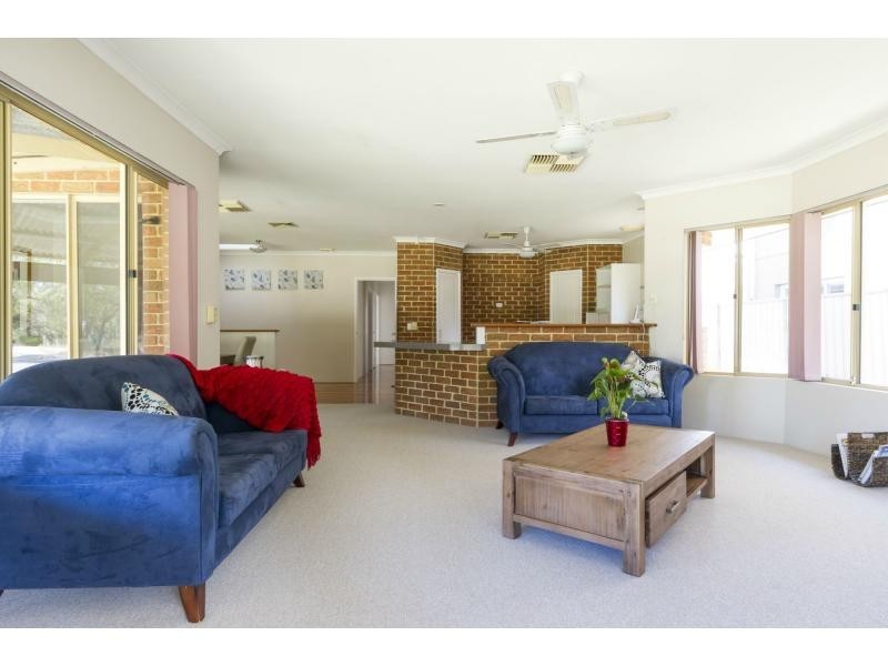 90 Wyatt Road, Bayswater WA 6053