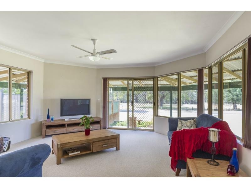 90 Wyatt Road, Bayswater WA 6053