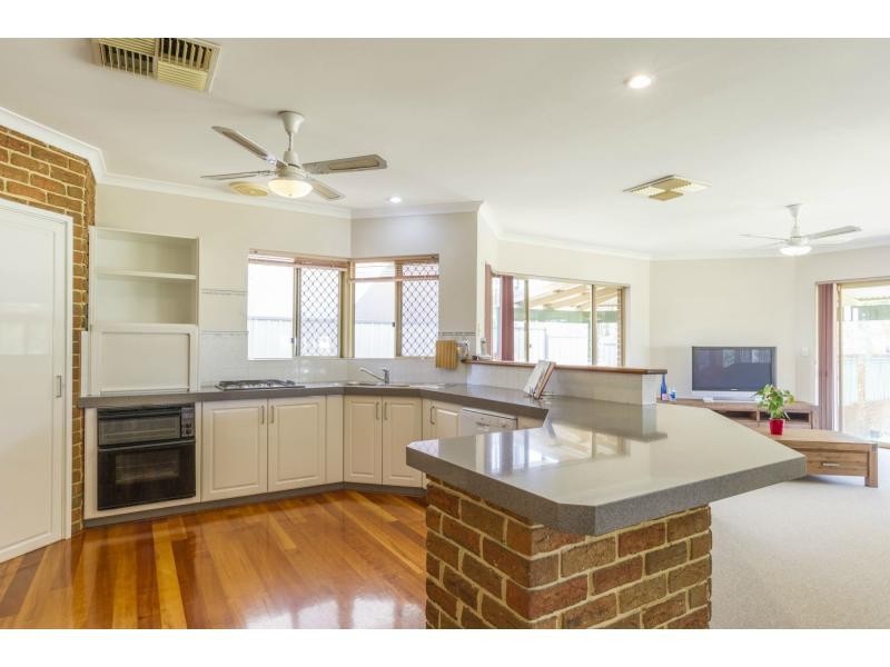 90 Wyatt Road, Bayswater WA 6053