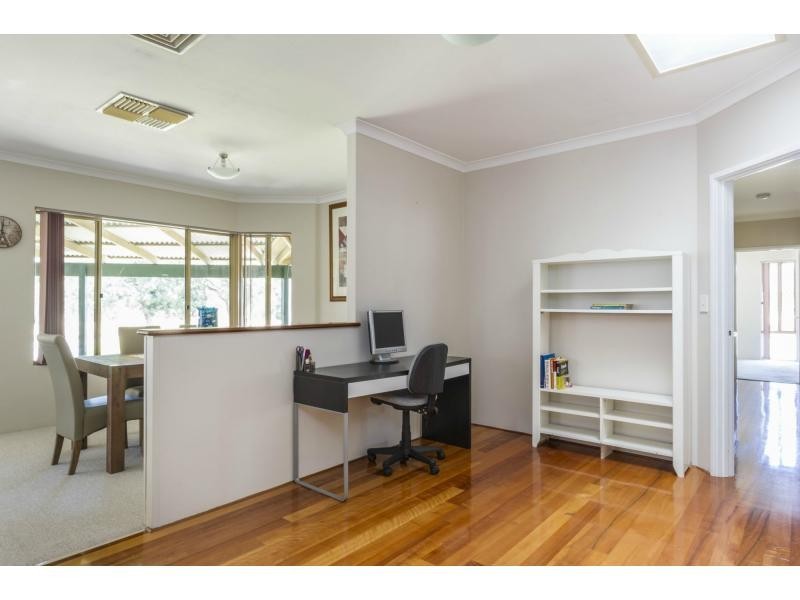 90 Wyatt Road, Bayswater WA 6053