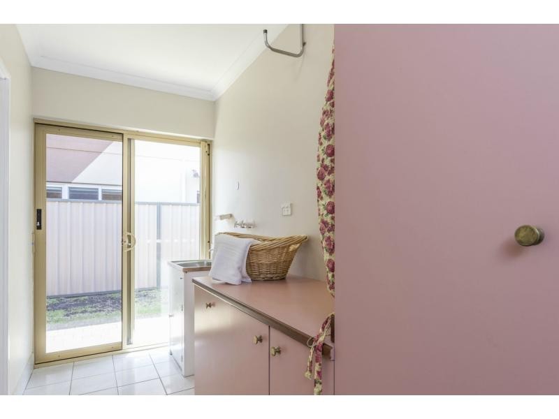 90 Wyatt Road, Bayswater WA 6053