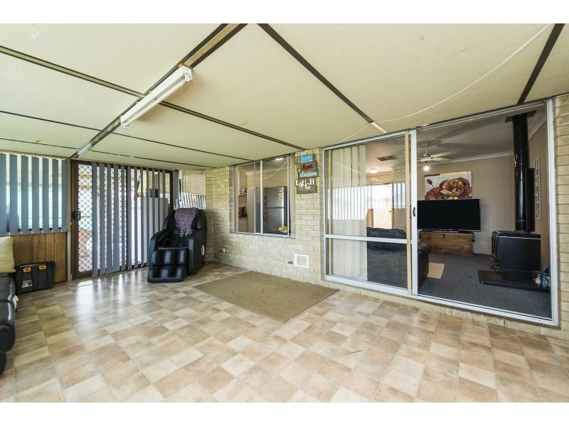 42 Poad Street, Seville Grove WA 6112
